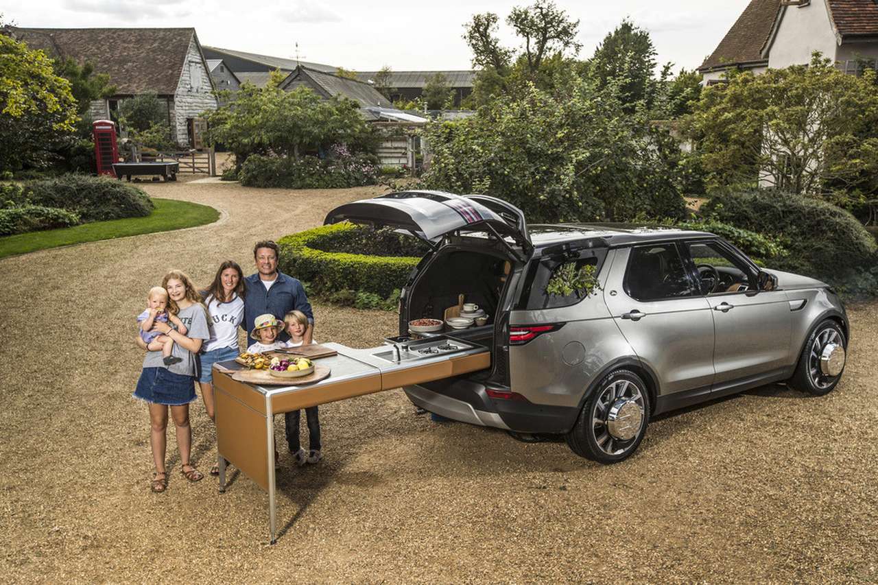 Джейми Оливеру понадобилась кухня во внедорожнике. Land Rover сделал!