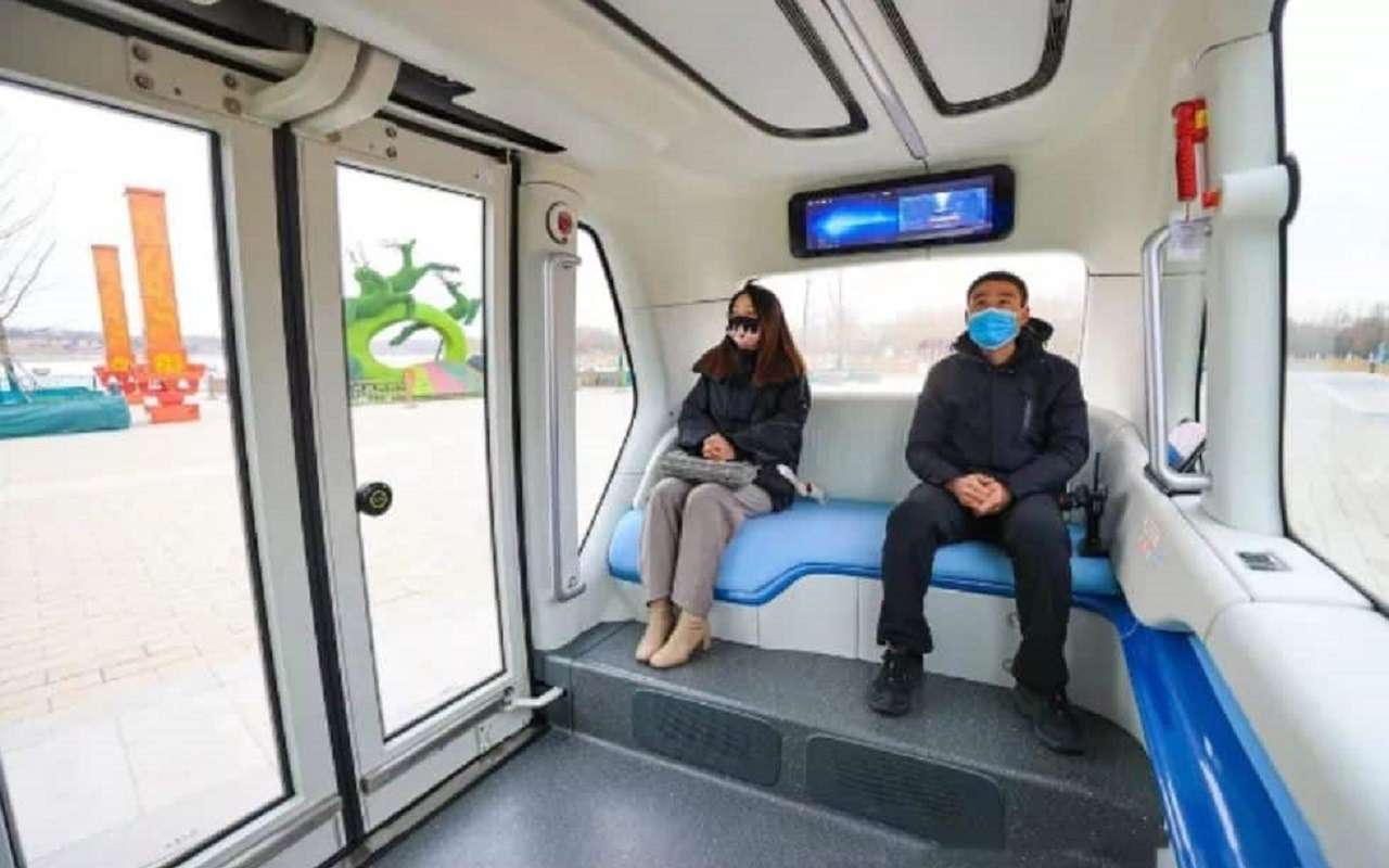 В китайских городах запустили беспилотные маршрутки