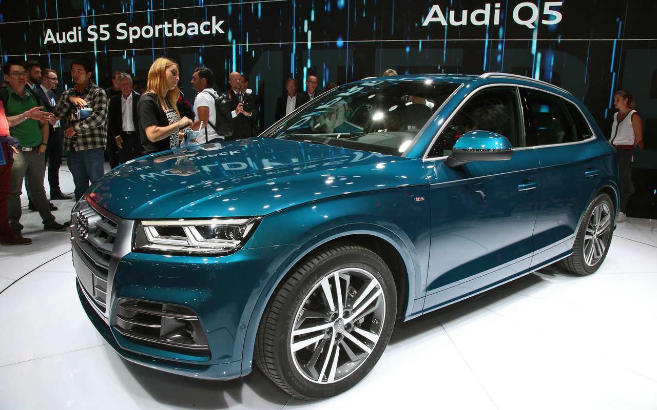 Младший брат: новый Audi Q5 начал принимать комплименты