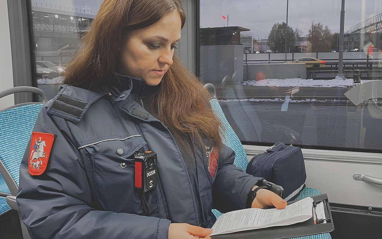 Более 150 безбилетников выявили в ходе проверок у станции метро «Владыкино»