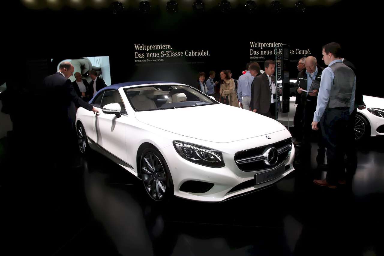 Mercedes-Benz S-Class сбросил крышу