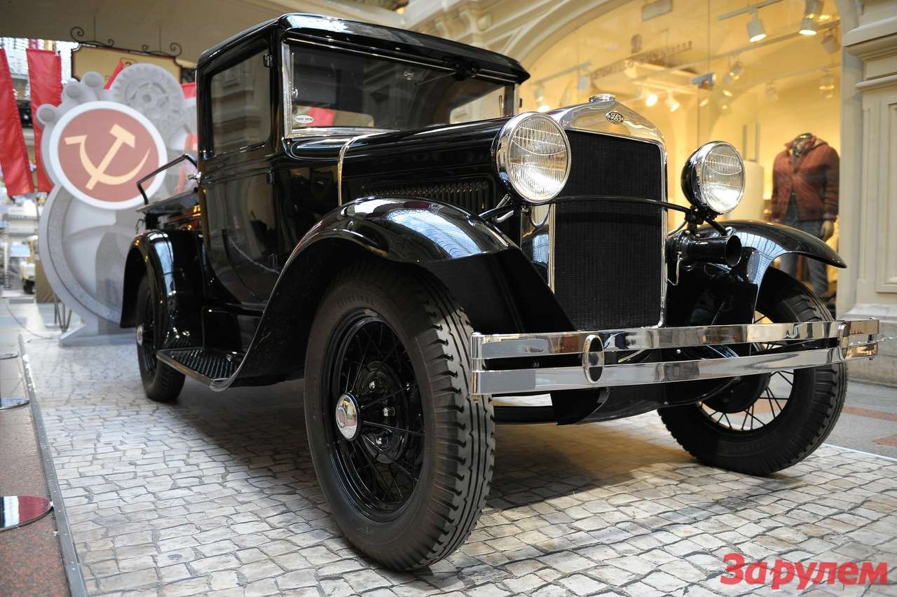 Более миллиона человек посетили выставку ГАЗа в ГУМе