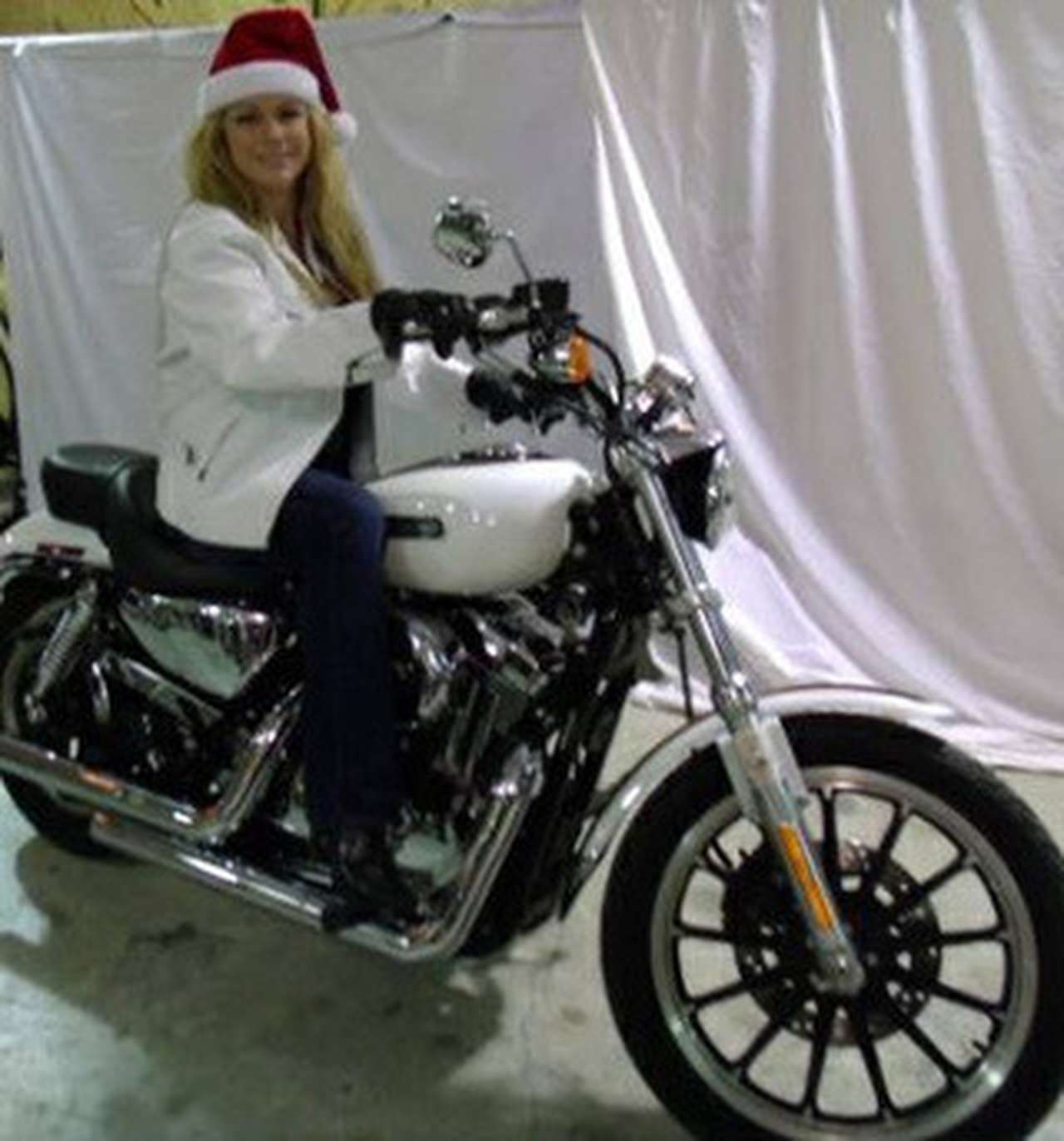 Байкер решил вместе с мотоциклом продать и жену «с пробегом»