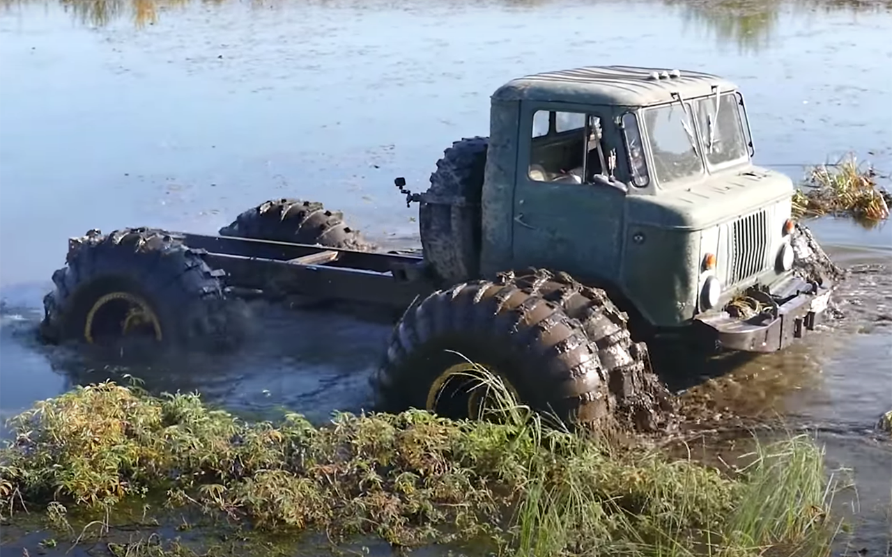 Шесть колес на «шишигу» — и поплыла!