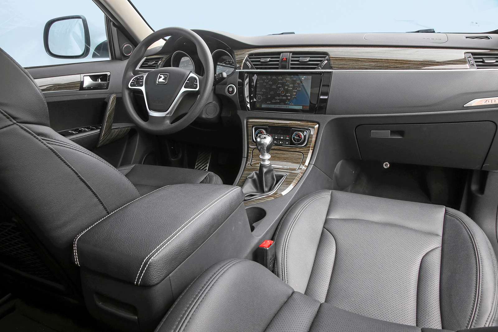 Zotye t600 салона