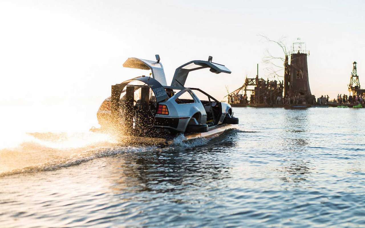 Летающий DeLorean за 45 тысяч долларов