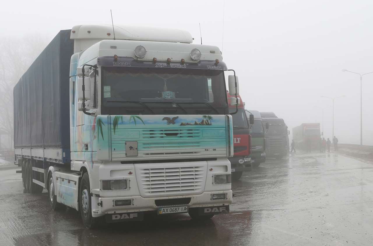 Чего боятся дальнобойщики на границах Украины и Белоруссии