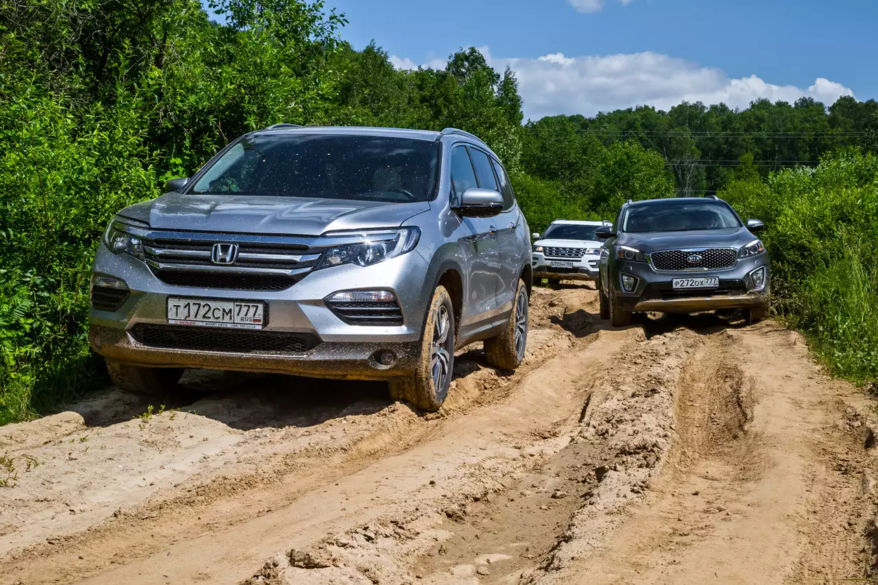Honda Pilot, Ford Explorer, Kia Sorento Prime.