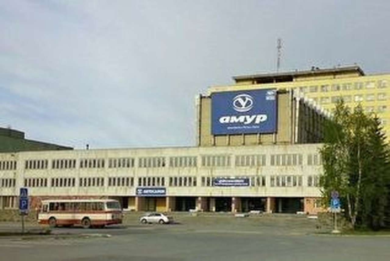 Голодающим сотрудникам АМУРа выплатили миллион 