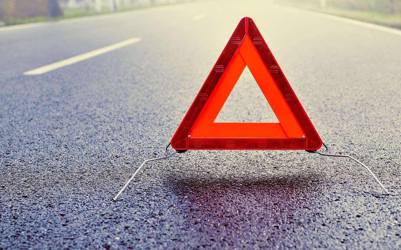 Медведев: хорошие дороги приводят к росту аварийности