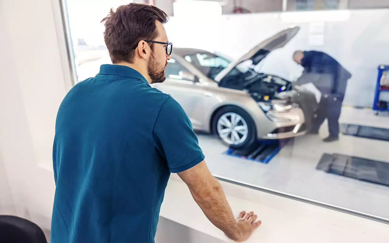 Закончилась гарантия? Где выгоднее обслуживать машину