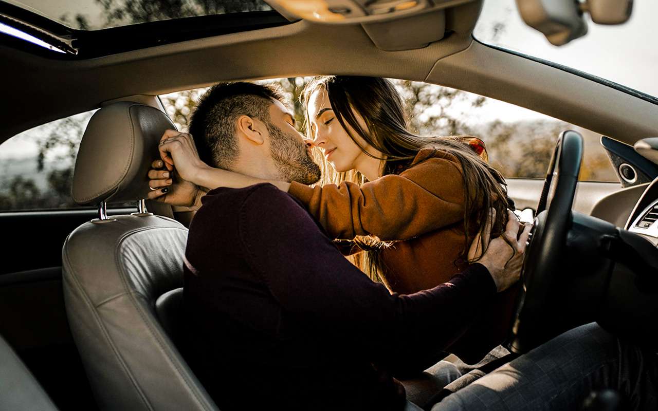 О чем мечтают автомобилисты в День всех влюбленных