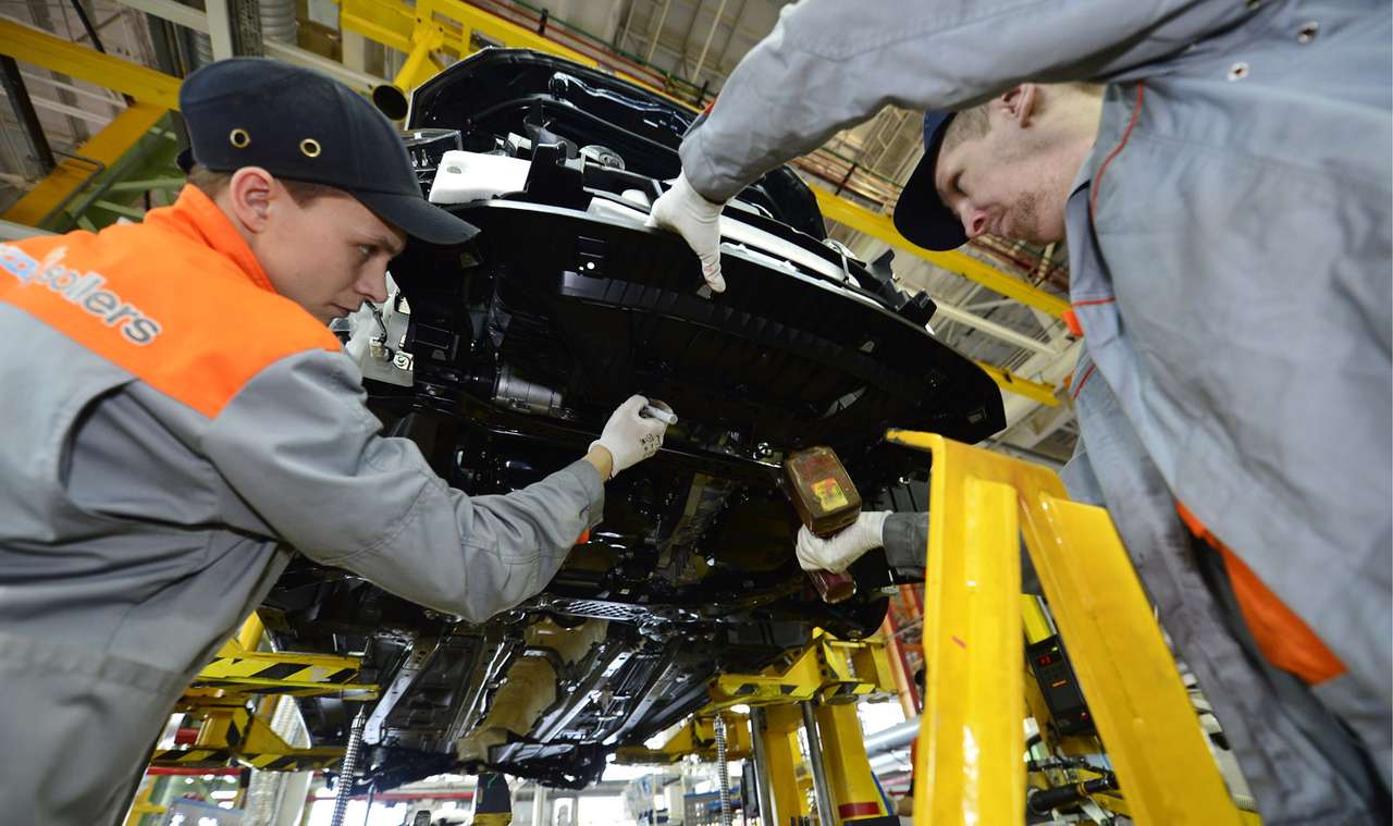 Правительство выделило автопрому антикризисные 10 млрд рублей