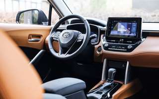 Интерьер Toyota Corolla Cross