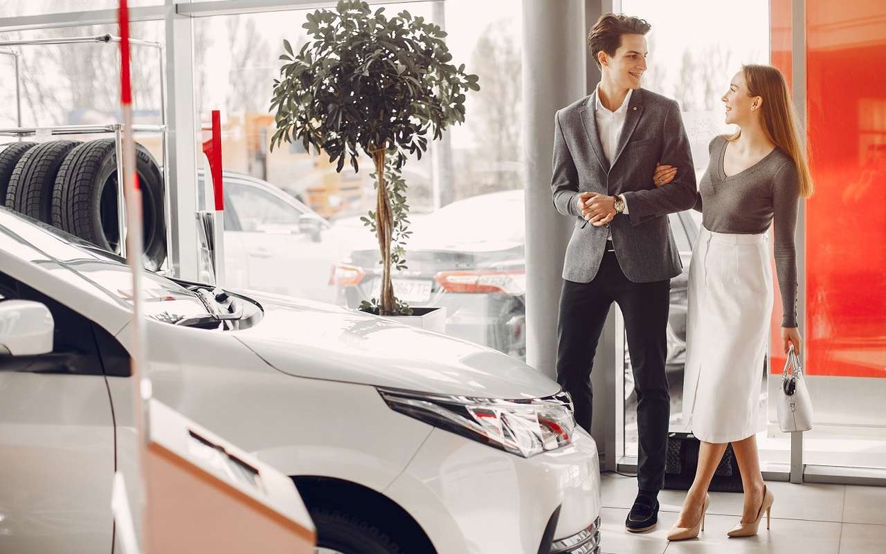 Продажи новых машин в октябре стали рекордными: в чем причина?