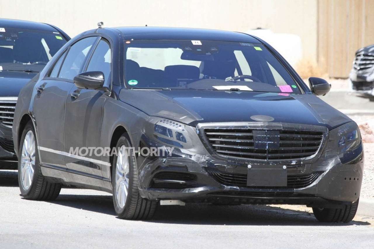 Интерьер нового Mercedes S-class попал в объектив 