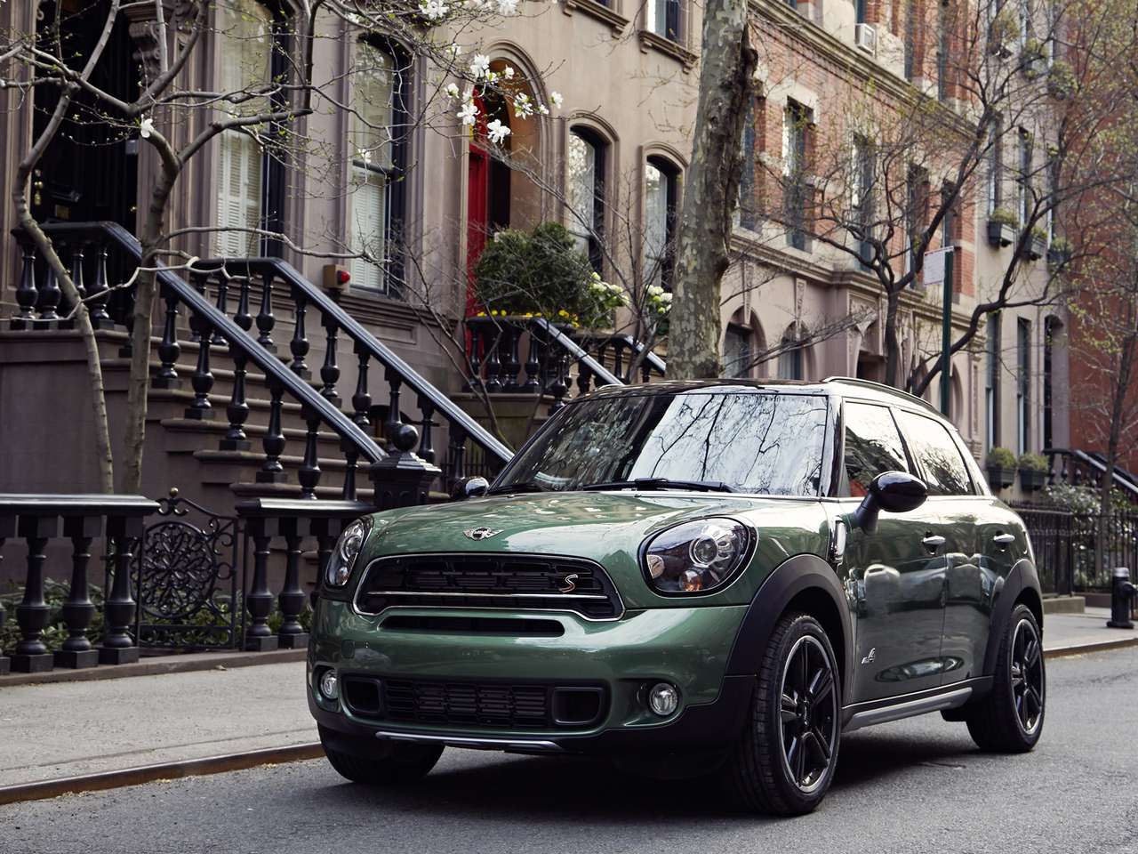 MINI объявила цены на обновленные Countryman и Paceman 