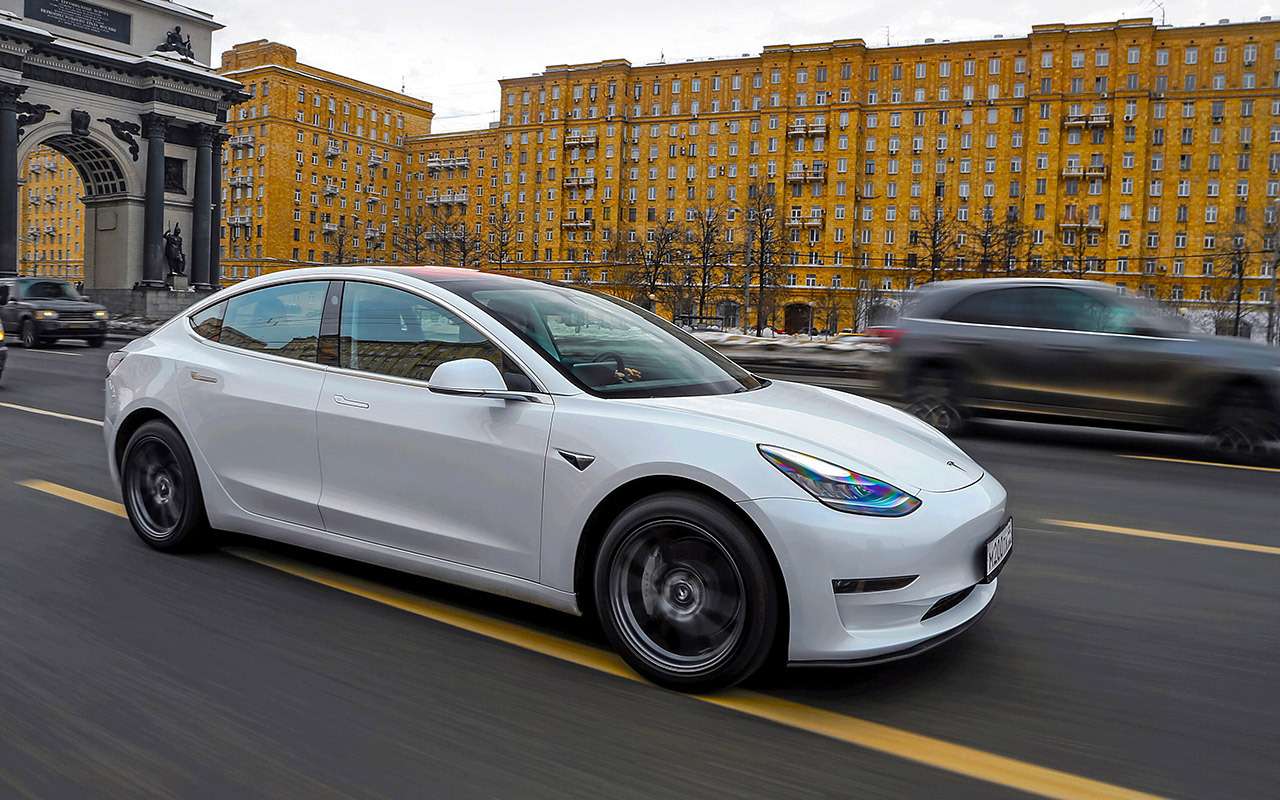 В России посчитали количество электромобилей и гибридов