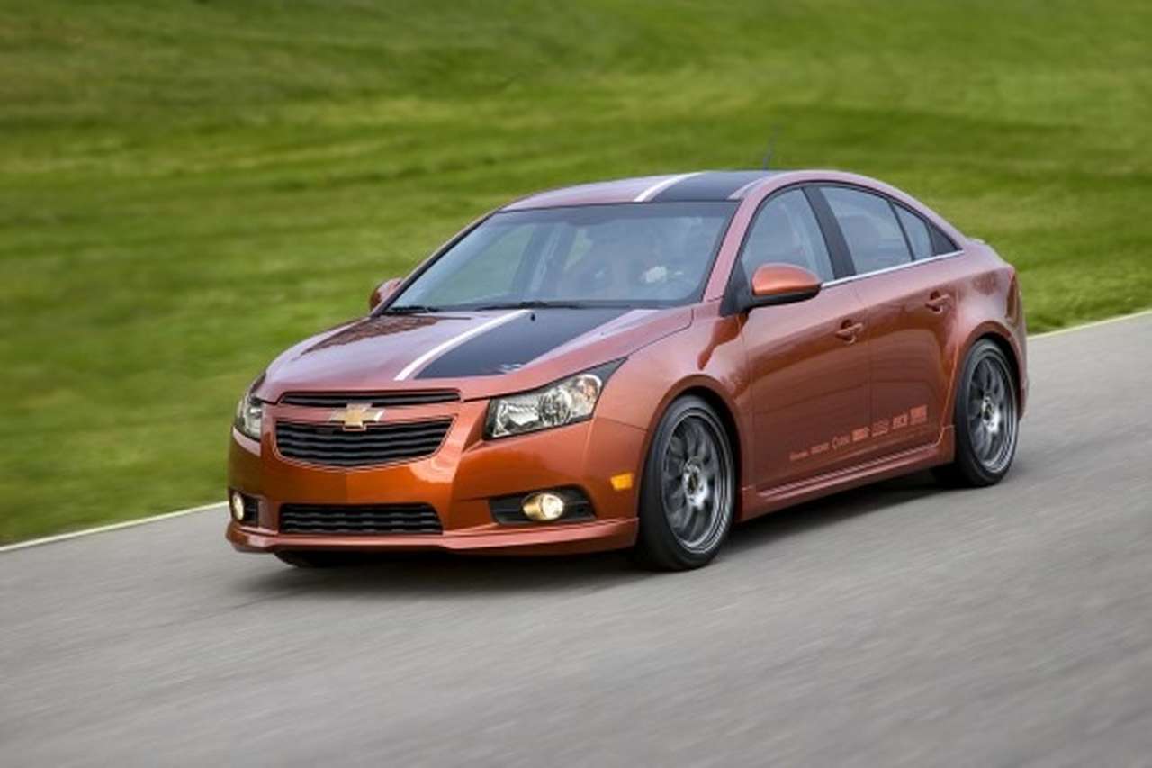 Chevrolet готовит заряженный Cruze