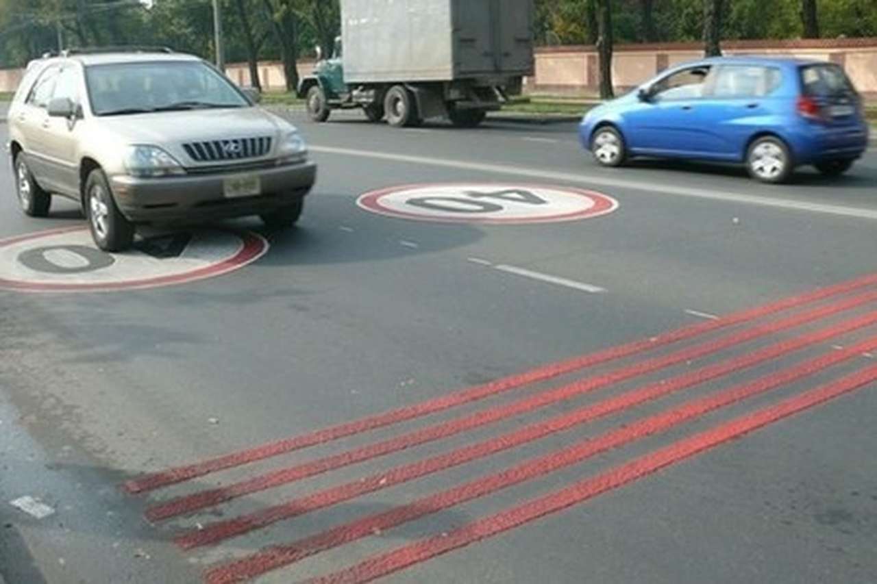 Убрать шумовые полосы с дорог Петербурга пока невозможно 