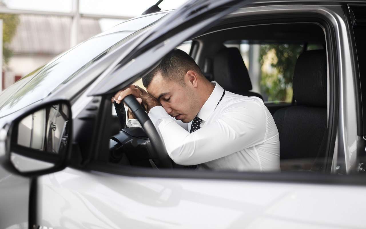 С больной спиной нельзя за руль — объясняем почему и рассказываем, что делать