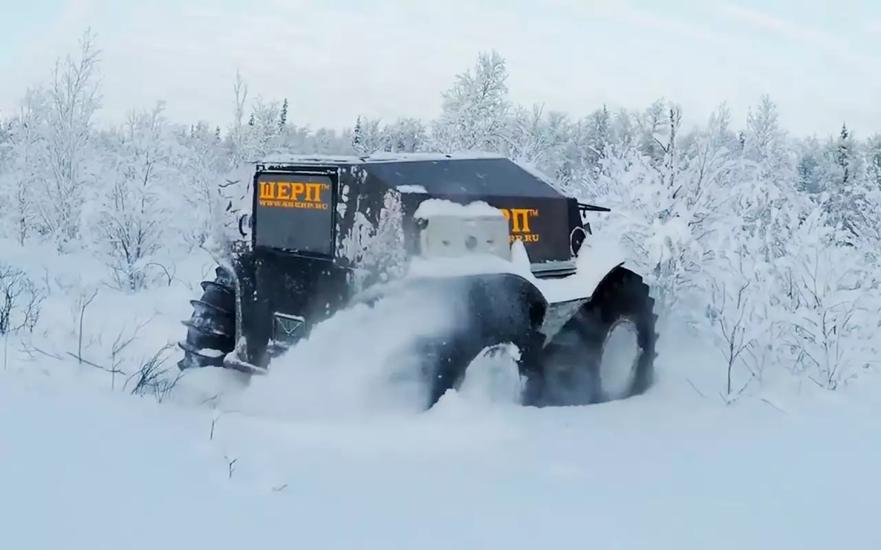 атв вездеход гусеничный. болотоход шаман 8х8. каракат переломка по снегу. вездеход по снегу. трэкол по снегу.