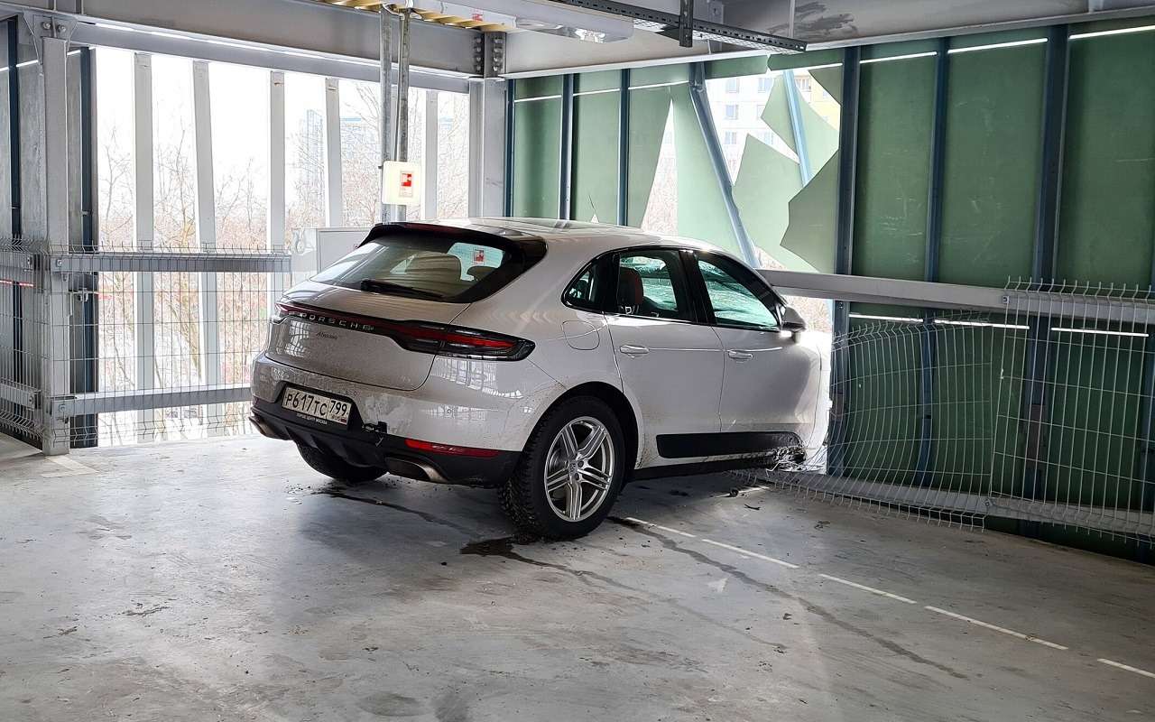 Неправильно припаркованные машины разрешат таранить