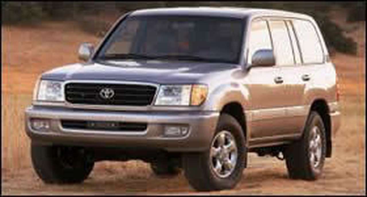 Toyota объявила цены на обновленный Land Cruiser