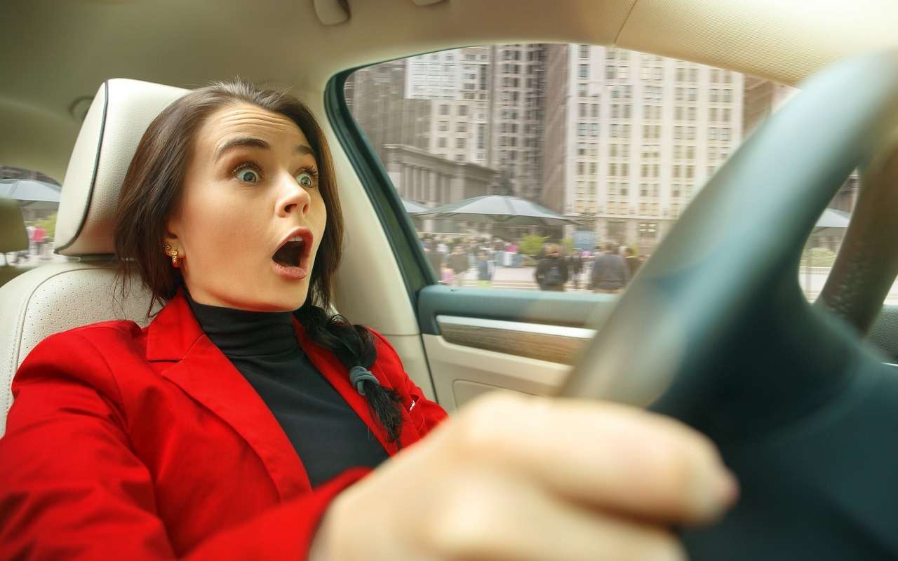 Машину ведет в сторону? Проверьте установку шин