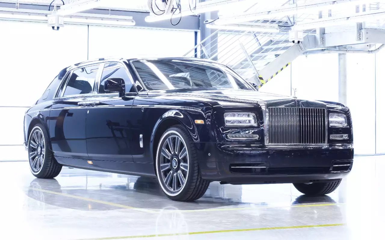 Прощание с седьмым «Призраком»: Rolls-Royce прекратил выпуск модели Phantom