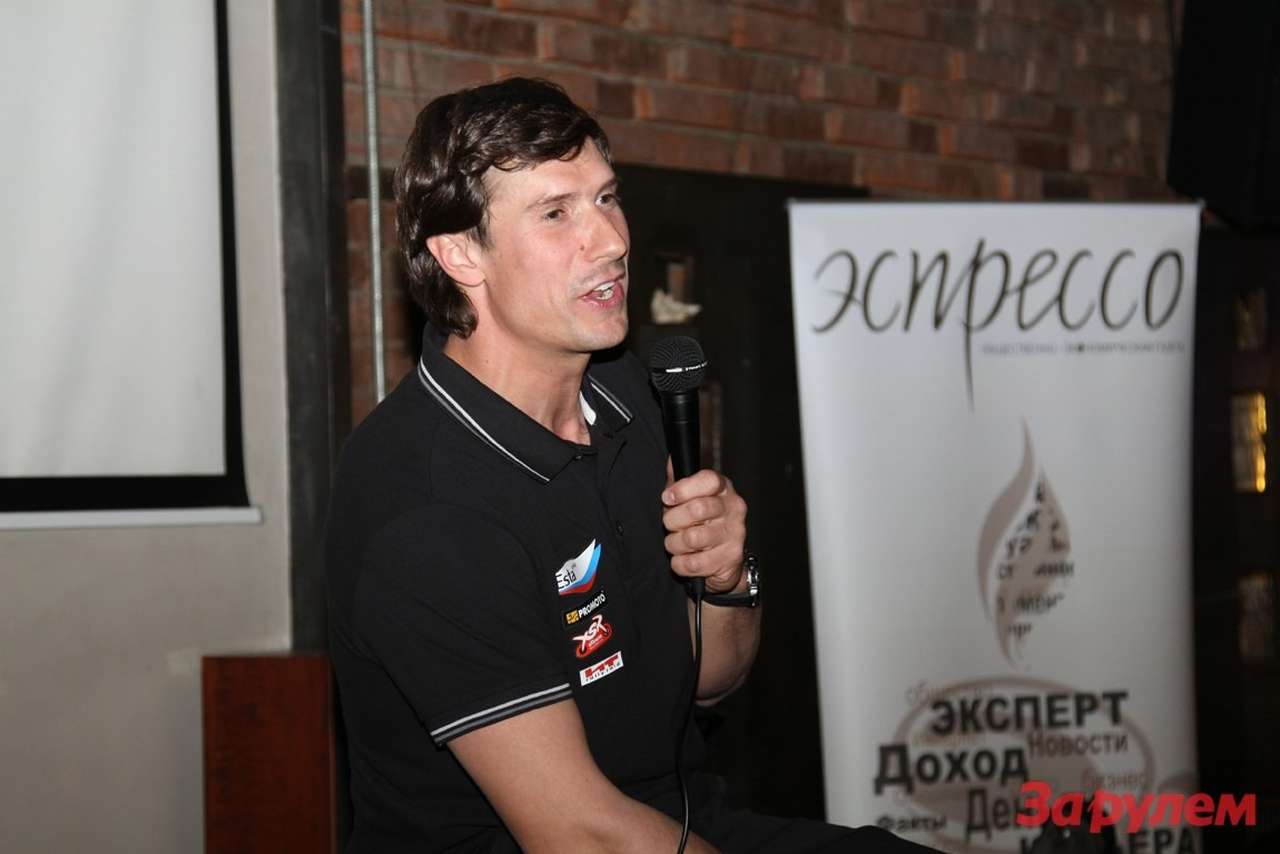 Алексей Наумов встретился с болельщиками