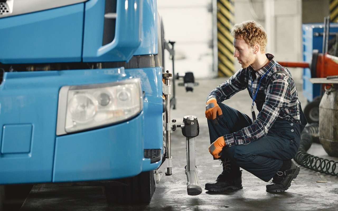 Водители грузовиков потратят на осмотр на КПП 10 минут — Минтранс разработал проект