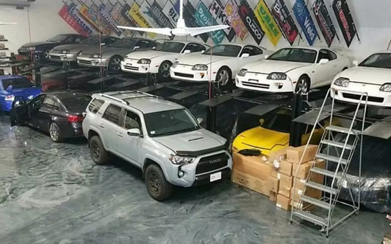 У наркоторговца нашли десятки редких машин