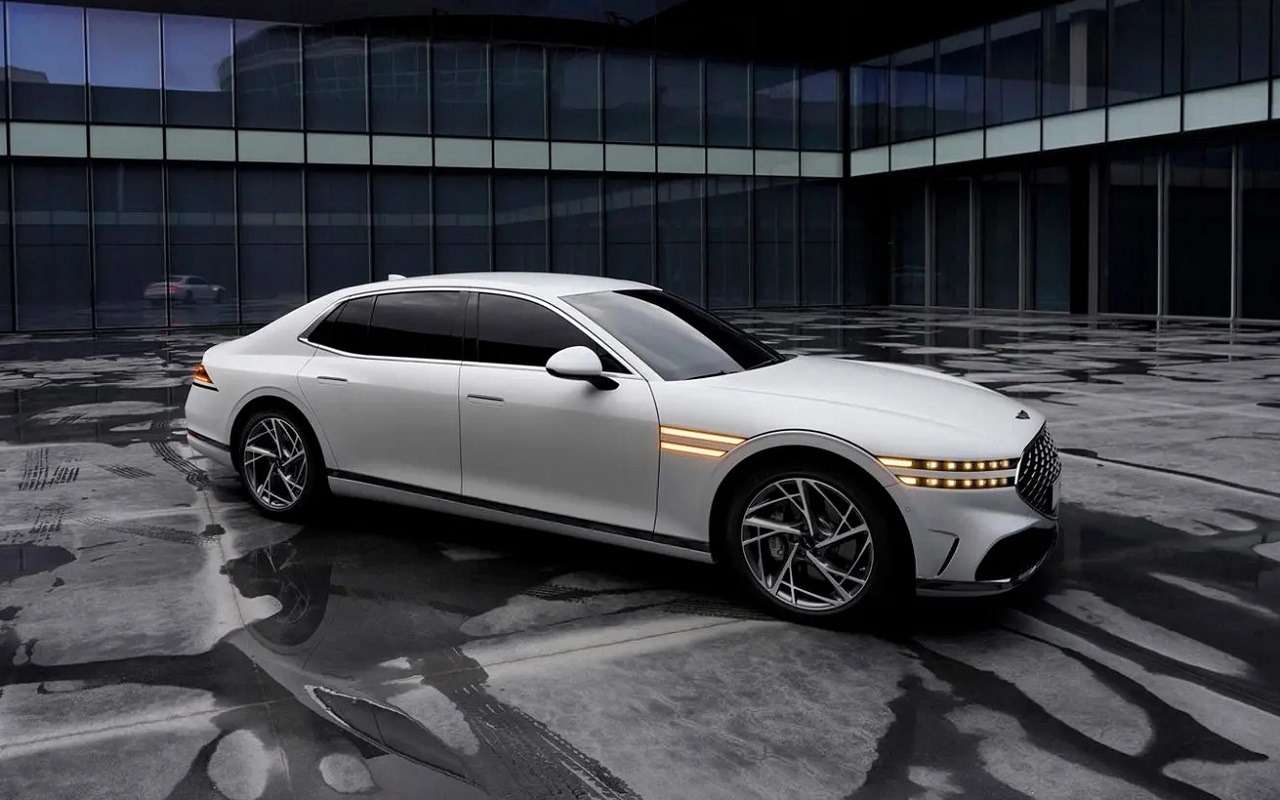 Genesis G90