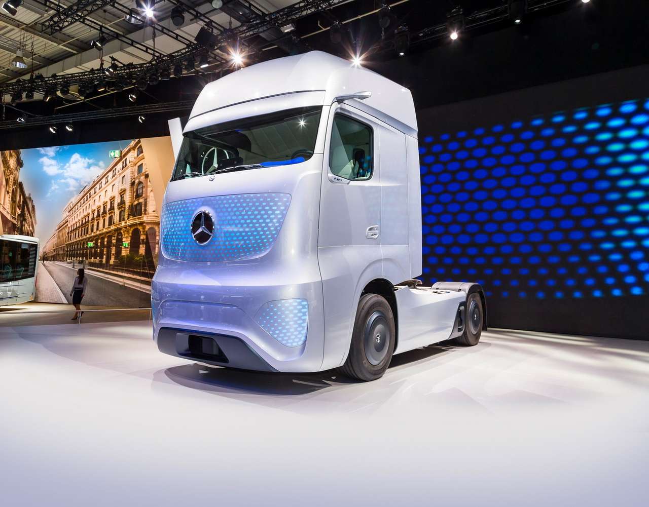 Грузовой салон IAA-2014: куда привозят мечты