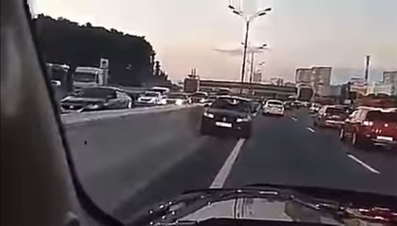 Пенсионер проехал по встречной полосе МКАД и отделался штрафом