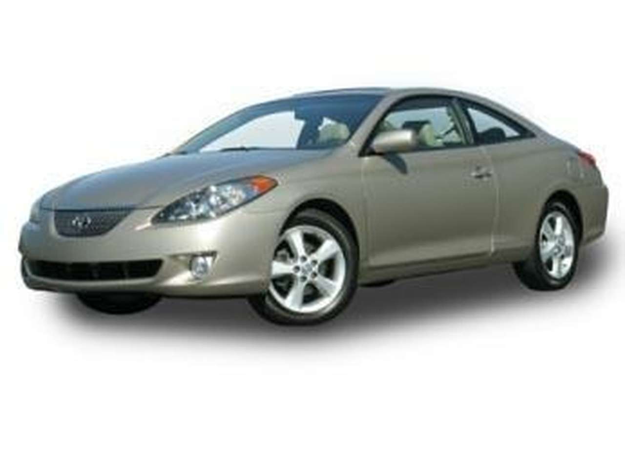 Toyota Camry станет гибридом