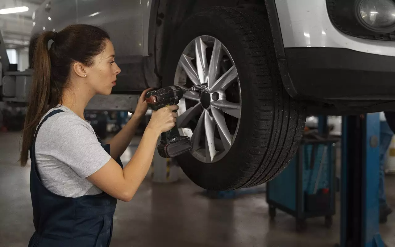 Этим водителям нужно переходить на зимние шины как можно раньше