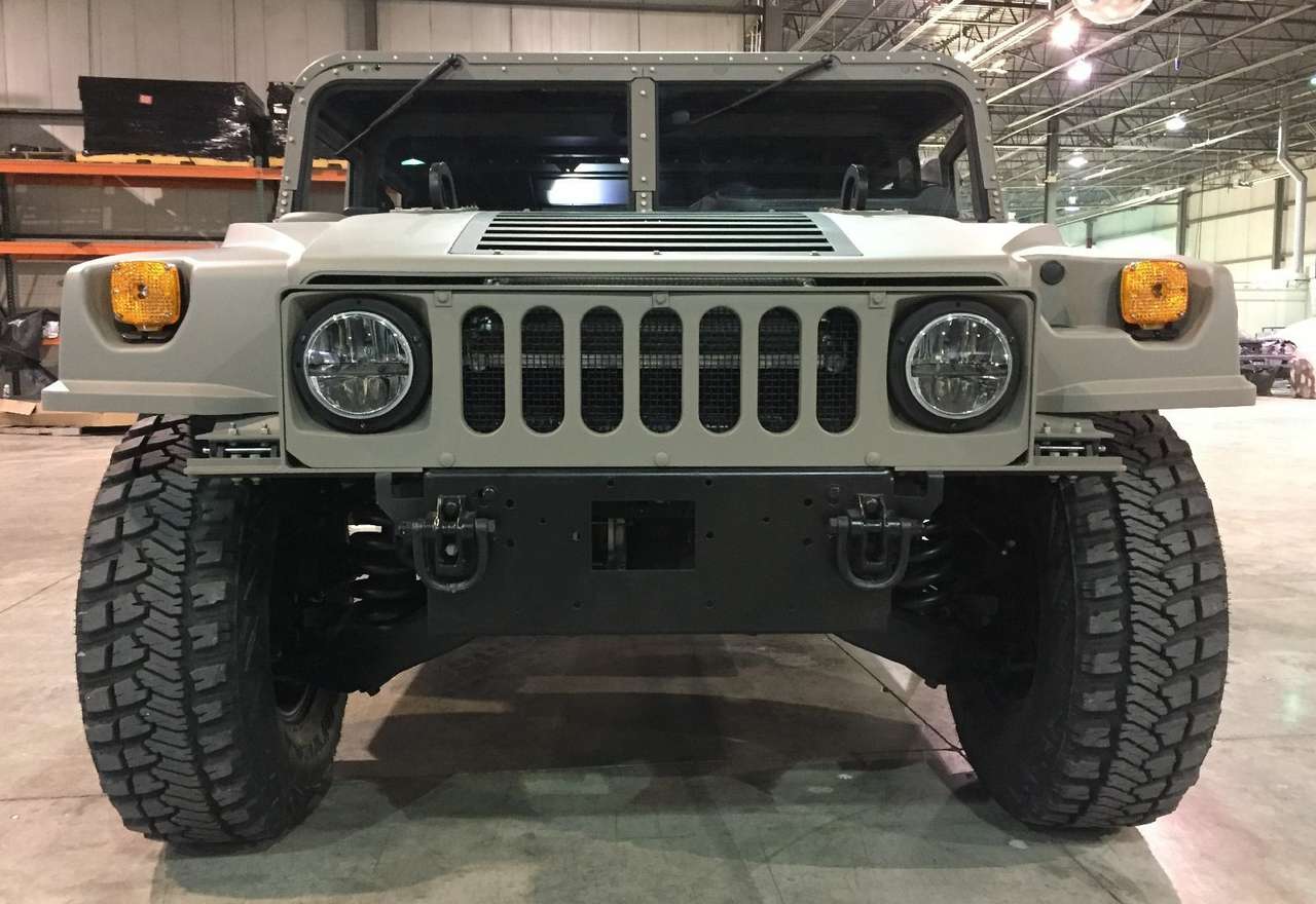 Мирная кувалда: Hummer H1 вновь запустят в производство