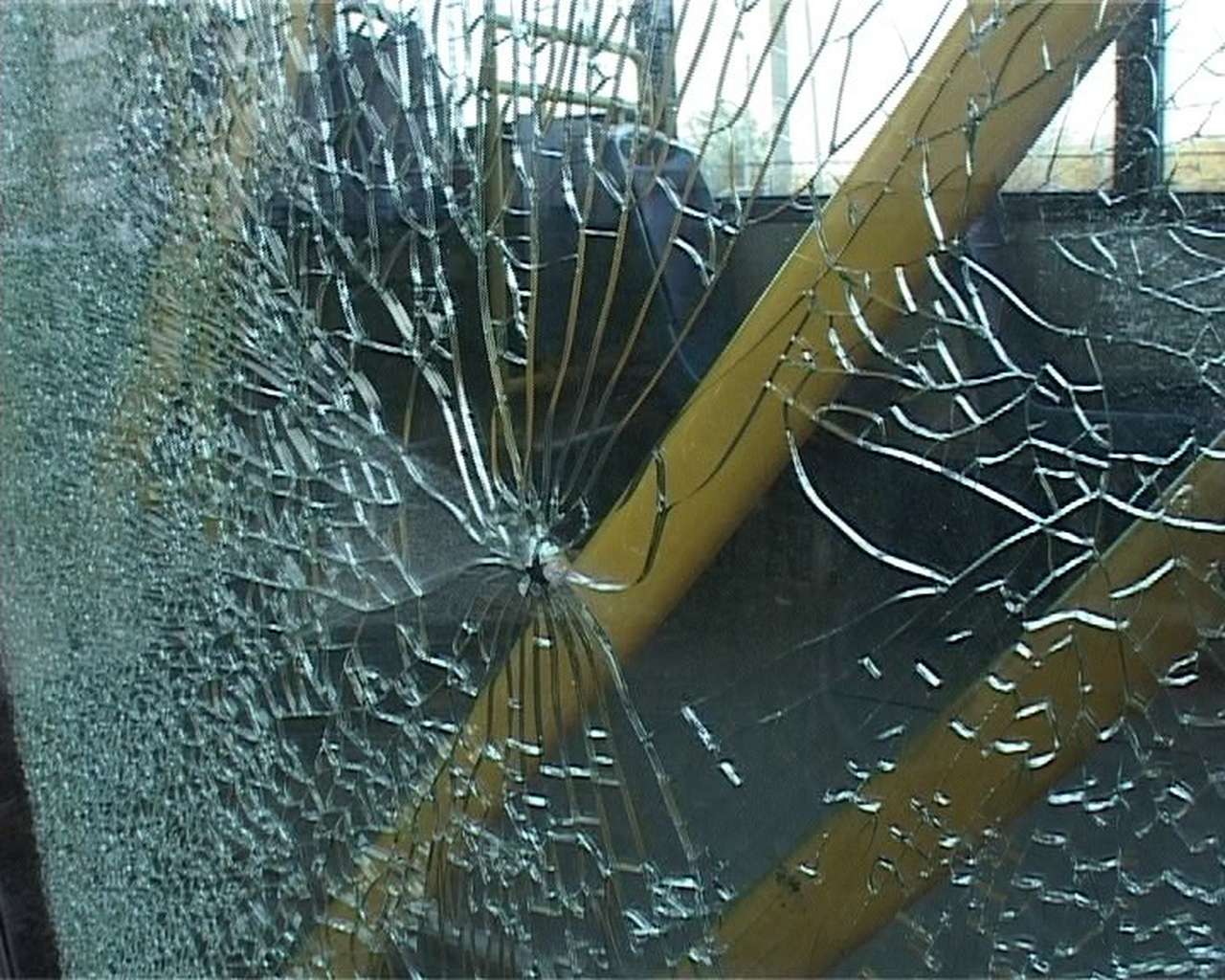 В Москве продолжается обстрел автобусов 