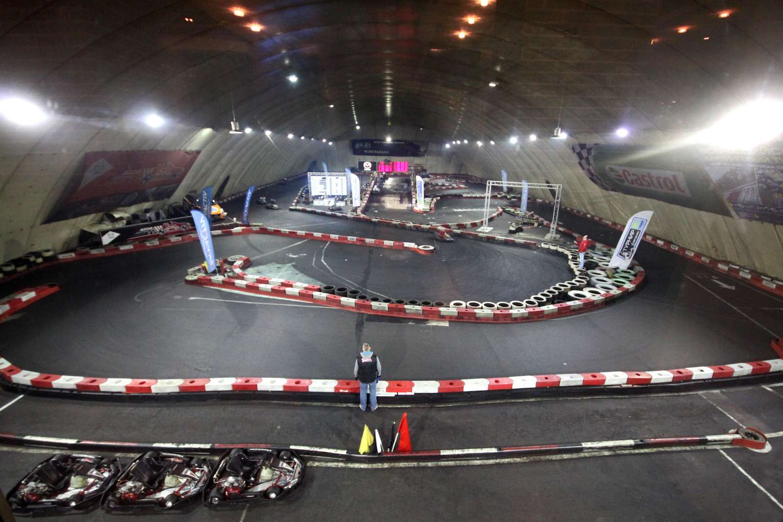 Forza karting miks. Картинг Forza Karting. Картинг Волгоградский проспект. Forza картинг Волгоградский проспект. Форза картинг Москва трасса.