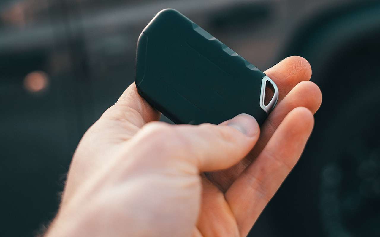 Автоэксперт рассказал о последствиях некорректной прошивки ключей от автомобиля