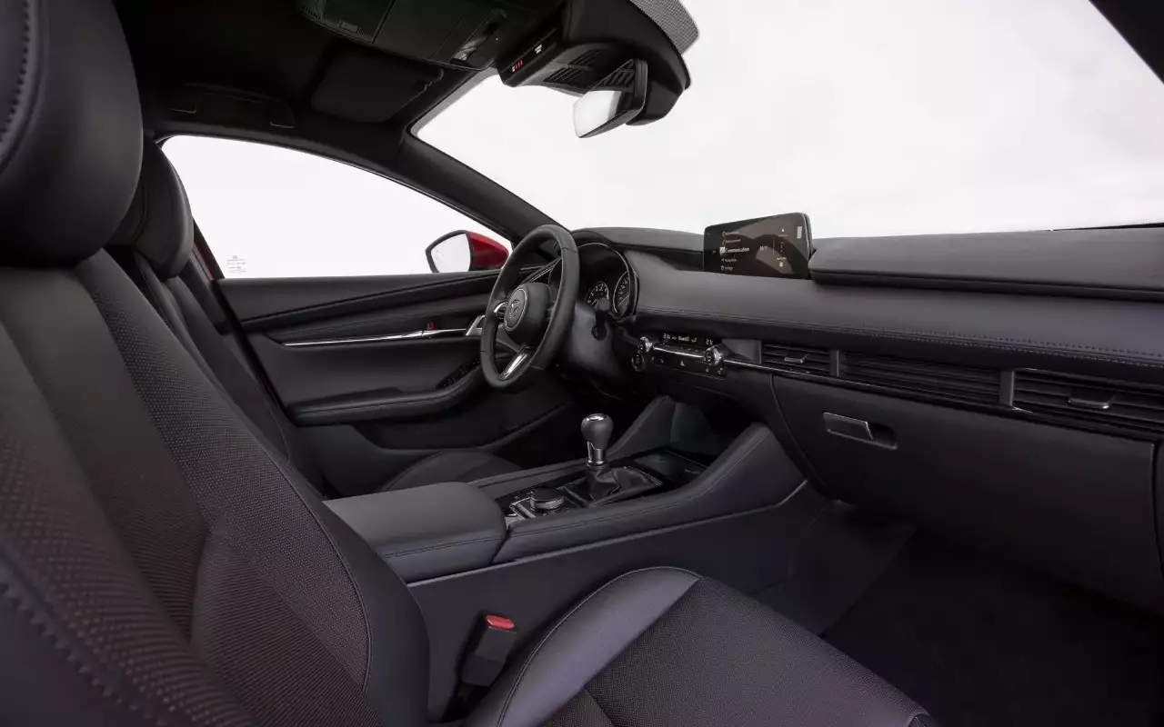 Интерьер Mazda 3 2027