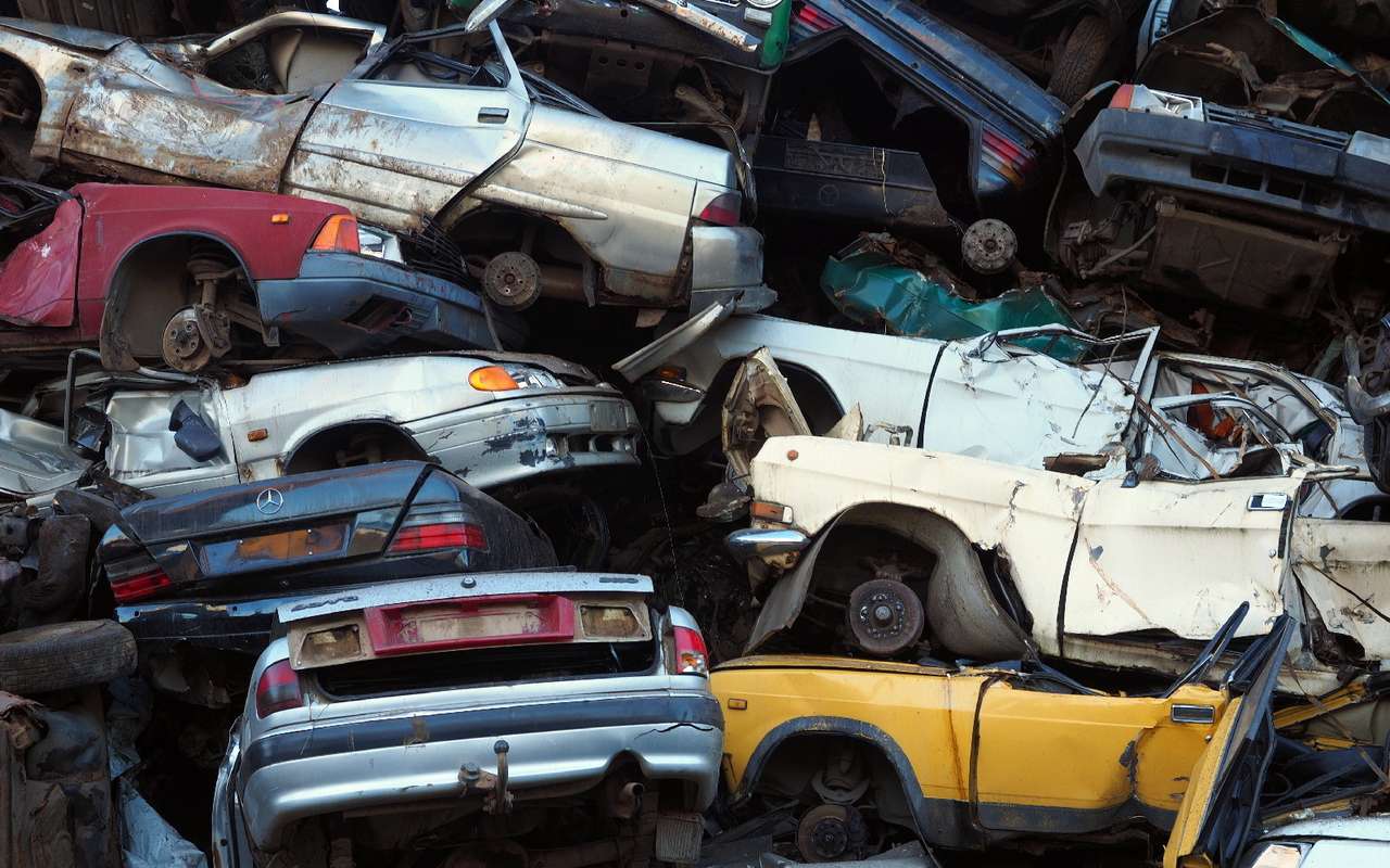 Самарский священник угнал четыре Лады и сдал их на металлолом