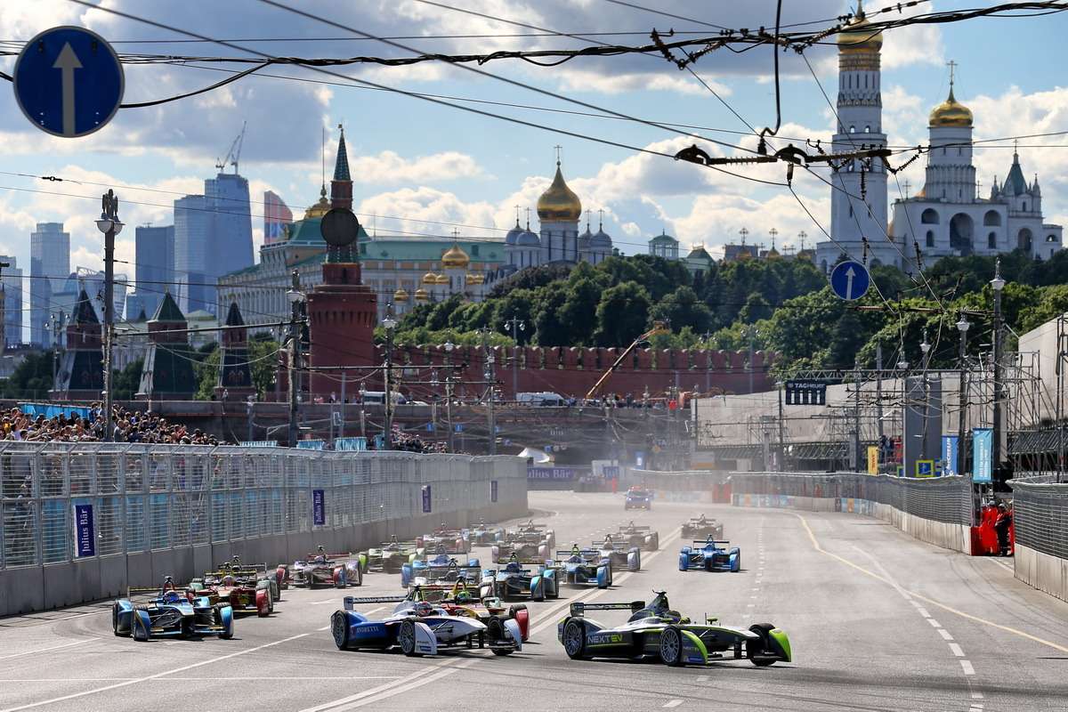 Фото 2015 года. Москва 2015. Москва 2100. Формула 1 в Москве. Москва будущего.