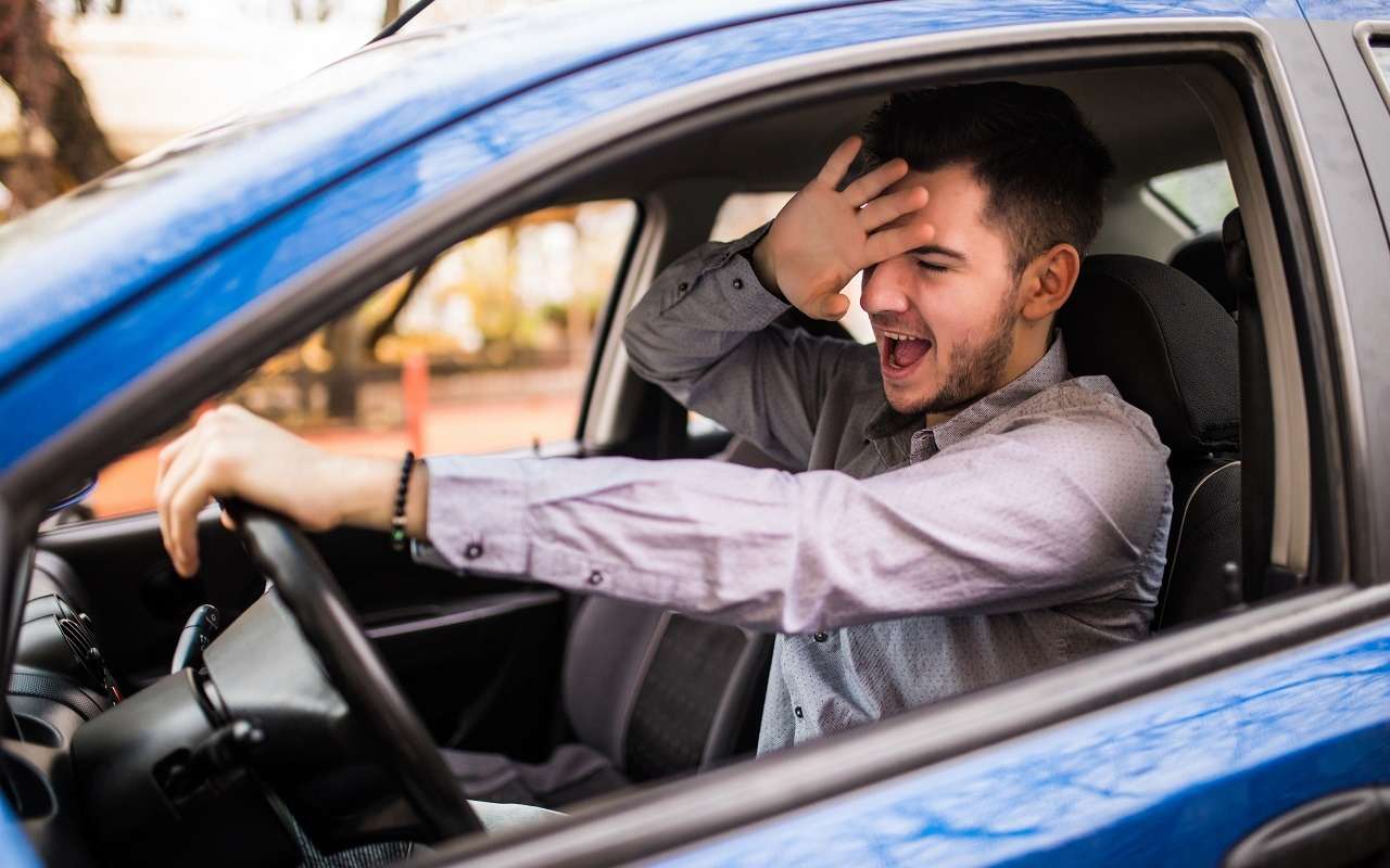 На заднем сидении за водителем: правда ли это самое безопасное место в машине
