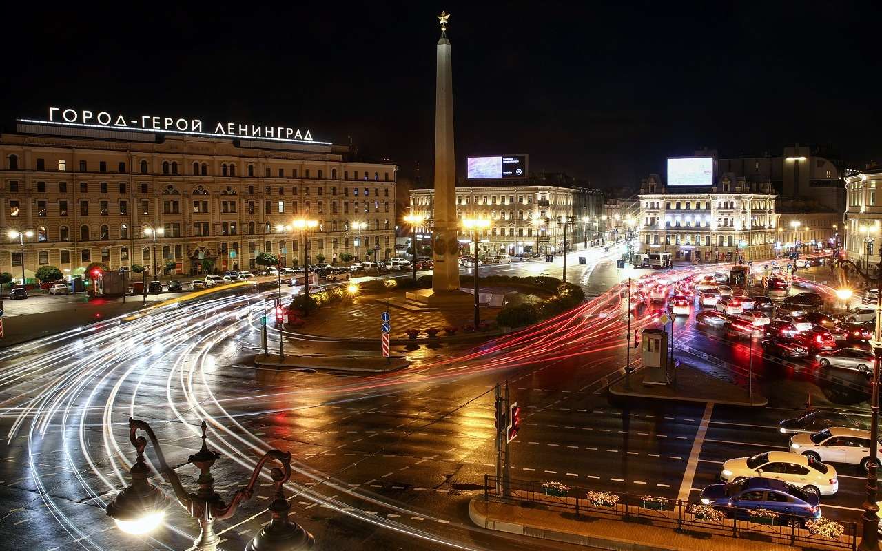 От Москвы до Санкт-Петербурга можно доехать бесплатно (бензин включен)