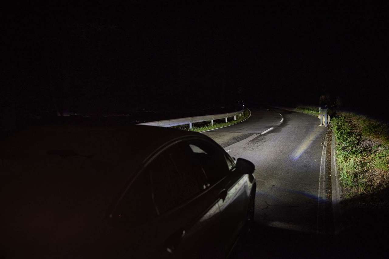 «Умные» фары Ford сами решат, куда светить (ВИДЕО)