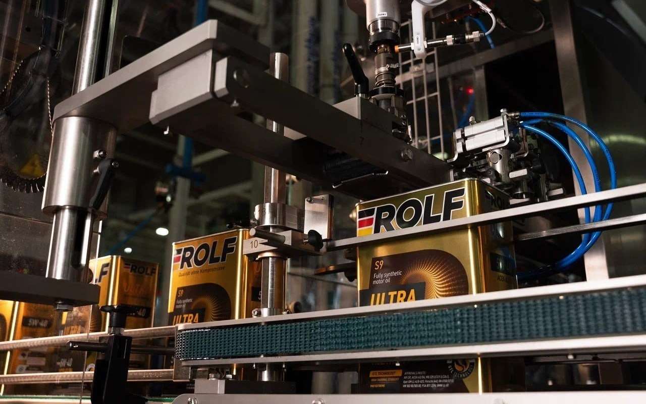 Синтетическое моторное масло Rolf Ultra SAE 5W-30 A3/B4 SP