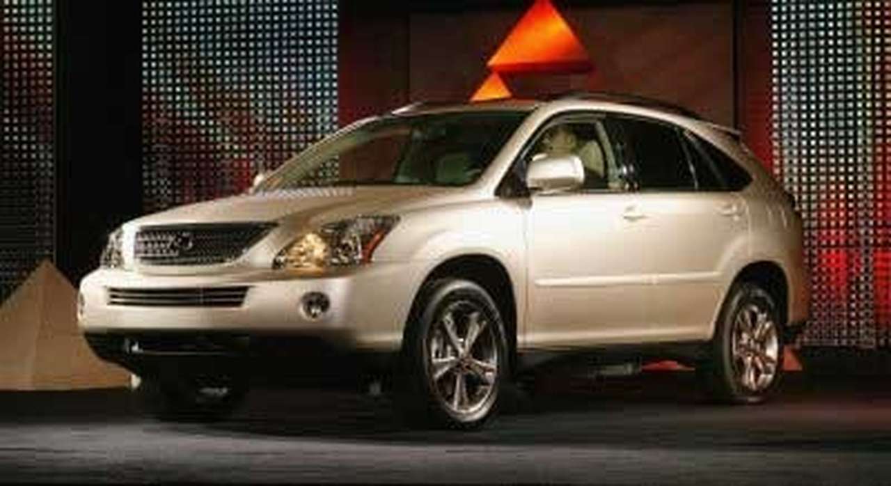 Гибрид Lexus RX400h в продаже с 15 апреля